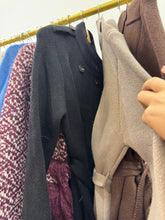 Load image into Gallery viewer, 3 colours soft knit jumpers
