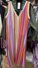 Load image into Gallery viewer, Purple zigzag dress
