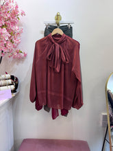 Load image into Gallery viewer, Sheer tie up blouse
