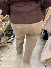 Load image into Gallery viewer, Beige wide leg jeans
