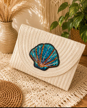Load image into Gallery viewer, Boho clutches
