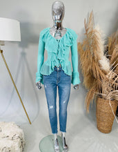 Load image into Gallery viewer, Knit frilly top
