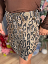 Load image into Gallery viewer, Leopard print skorts
