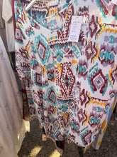 Load image into Gallery viewer, Aztec curve two piece set
