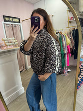 Load image into Gallery viewer, Leopard stripe puffa jacket
