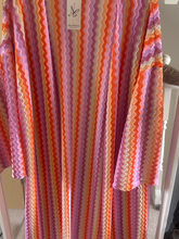 Load image into Gallery viewer, Pink zigzag open kaftan cardigan
