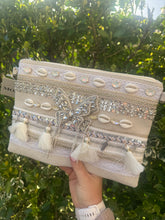Load image into Gallery viewer, Boho clutch bag
