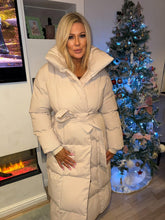 Load image into Gallery viewer, Cream padded duvet coat
