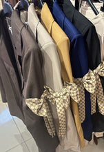 Load image into Gallery viewer, Guc bow blazer
