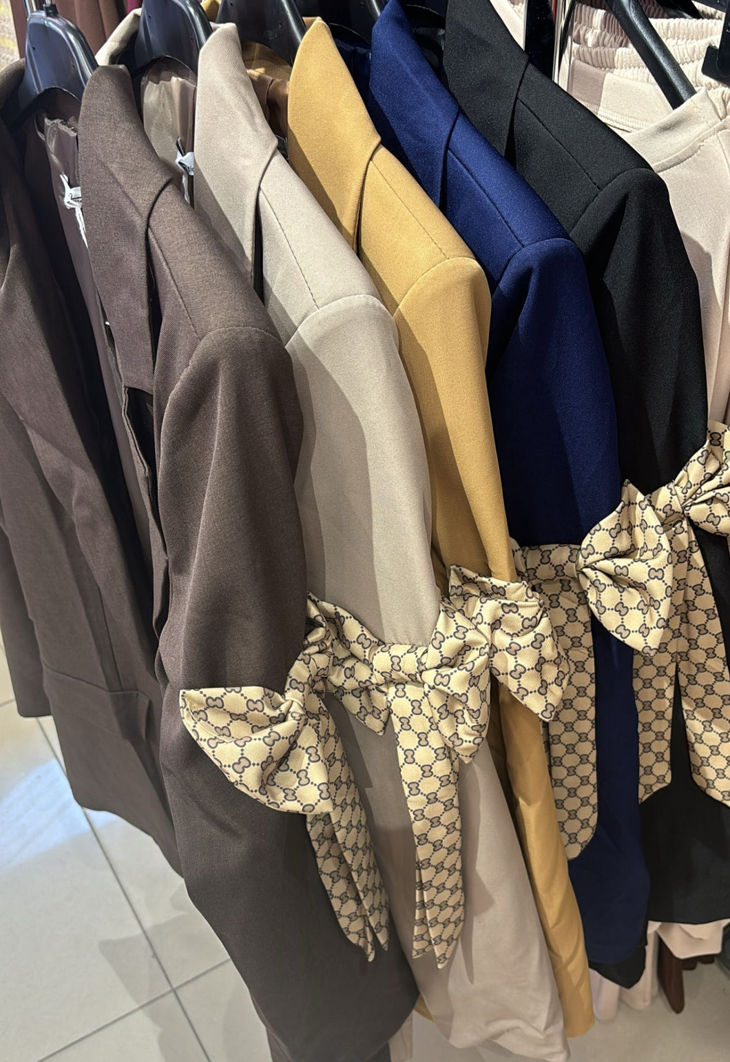 Guc bow blazer