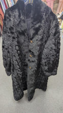Load image into Gallery viewer, Faux fur cable hooded coats
