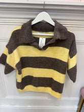Load image into Gallery viewer, Stripped collar jumper
