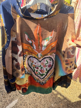 Load image into Gallery viewer, Heart funky blouse
