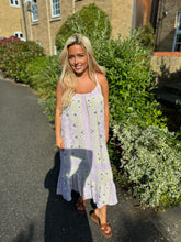 Load image into Gallery viewer, Printed tie up dress
