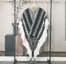 Load image into Gallery viewer, Black zigzag poncho
