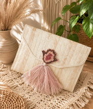 Load image into Gallery viewer, Boho clutches
