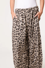 Load image into Gallery viewer, Cream leopard causal trousers
