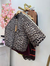 Load image into Gallery viewer, Leopard stripe puffa jacket
