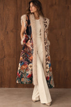Load image into Gallery viewer, Premium fluffy Freda gillet

