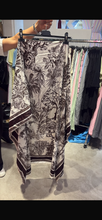 Load image into Gallery viewer, Jungle print kaftan

