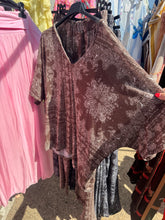 Load image into Gallery viewer, Lurex printed bow loungewear two colours
