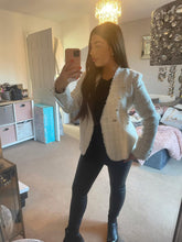 Load image into Gallery viewer, White tweed blazer
